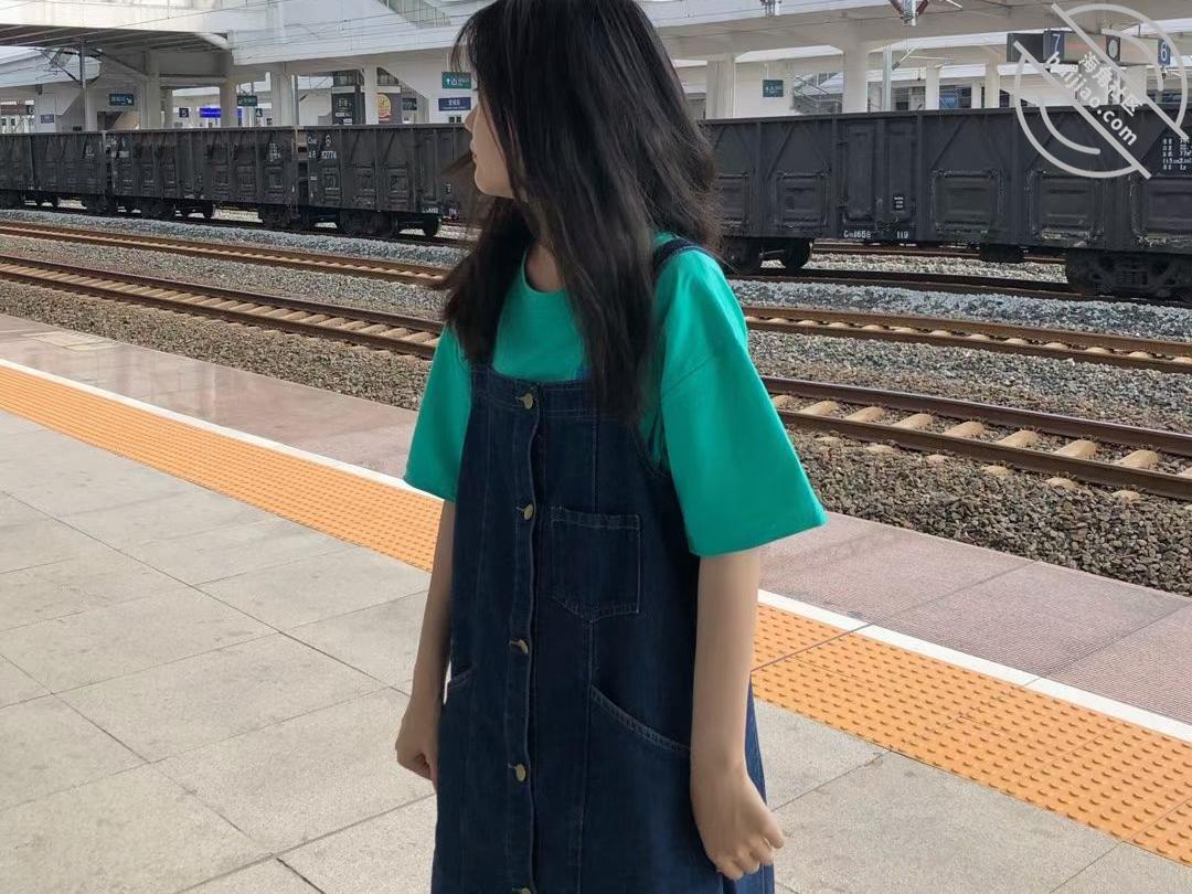 图片[1]-作者：家有娇妻丶 《【热门原创】让18岁的小妹妹穿上半腿袜，一起多人5P，最后两女一起被内射》-老宋小屋