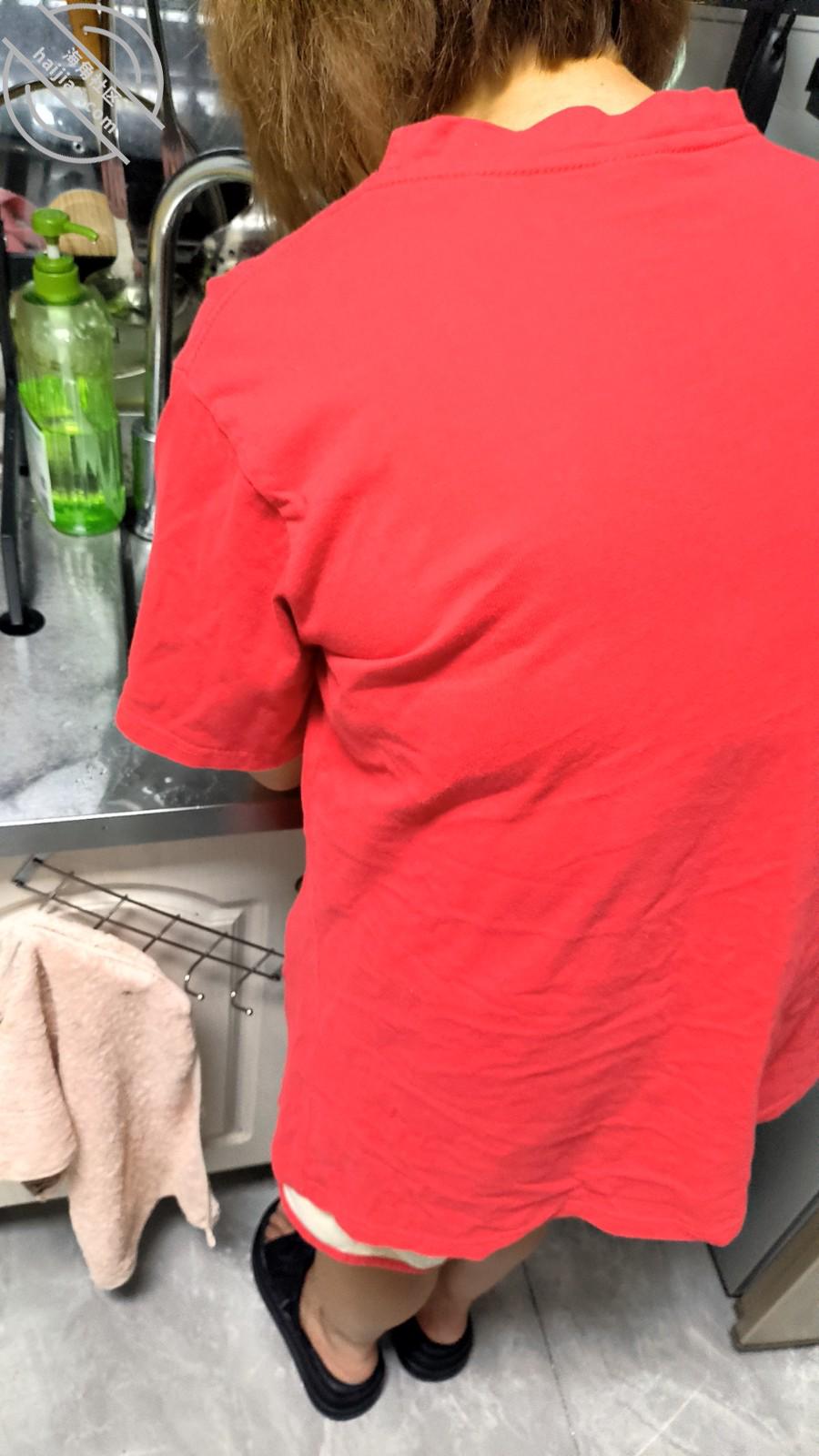 图片[1]-作者：近水楼台先艹妈 《跟妈妈做爱的时候老爸突然打电话来了》-老宋小屋