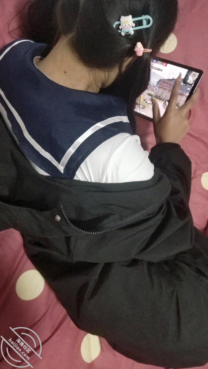 图片[1]-作者：19岁女儿小亚 《【19岁女儿】女儿说跟她男朋友做就是穿的这个白袜，让我兽欲大发，莫名刺激》-老宋小屋