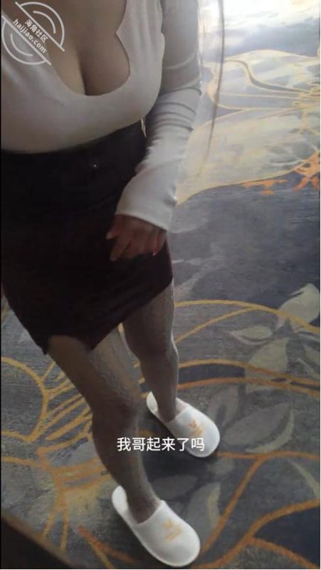 作者：善良的小嫂子 《（原创六十二） 我哥在楼上睡觉，我和嫂子在楼下云雨》-老宋小屋