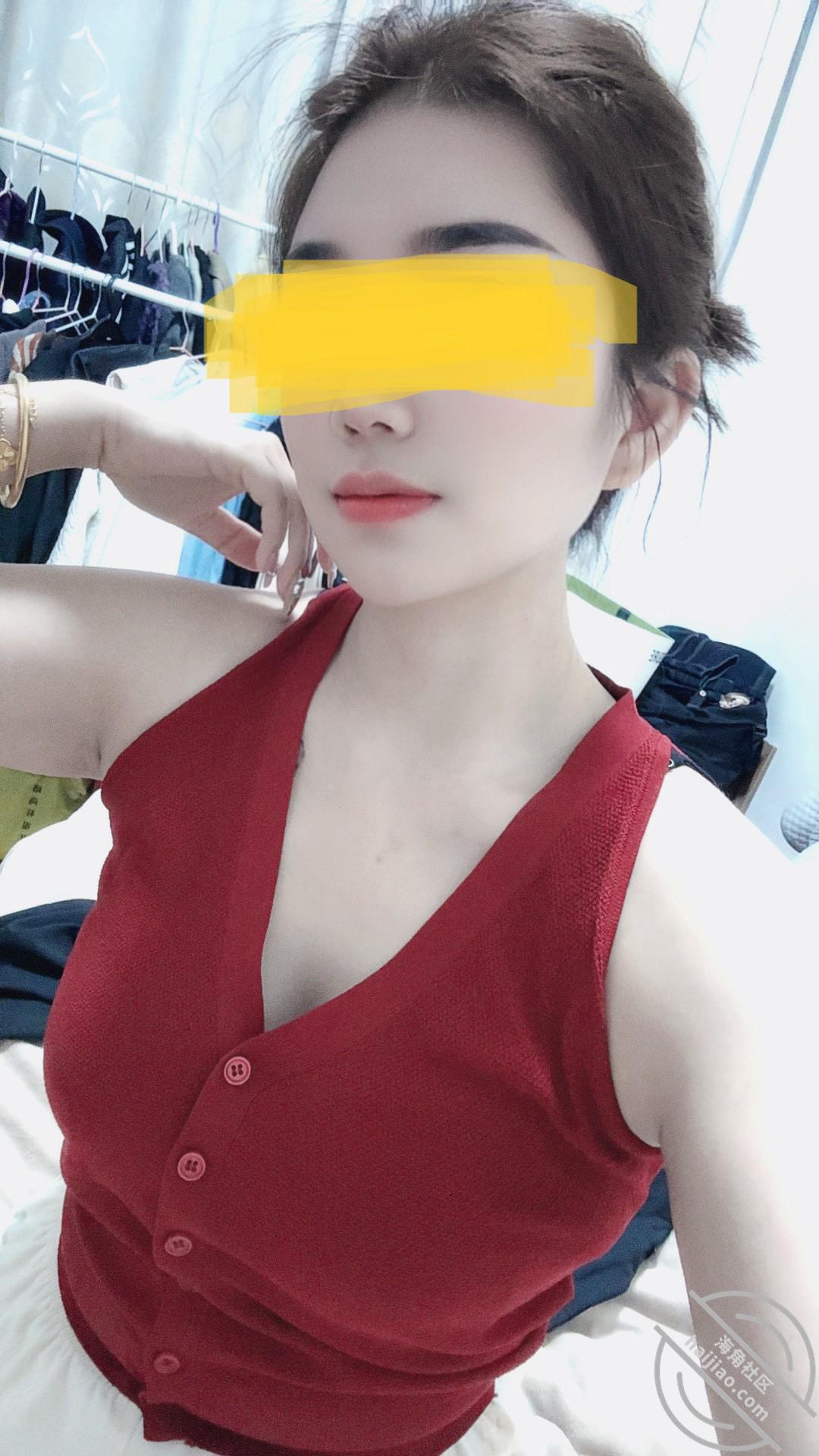 图片[10]-作者：奶子即正义 《情人节特辑,白嫩花店老板娘初体验,很有做m的潜质,伸着舌头接精太绝了~》-老宋小屋