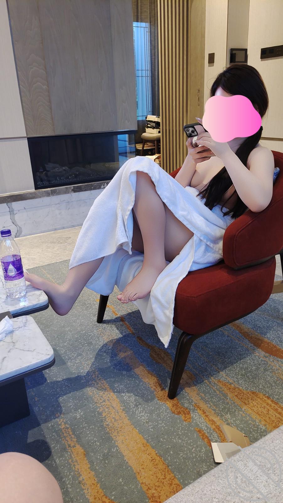 图片[11]-作者：我和娇妻的日常 《(62) 原创视频 露天温泉酒店，老婆被干爽的一天》-老宋小屋