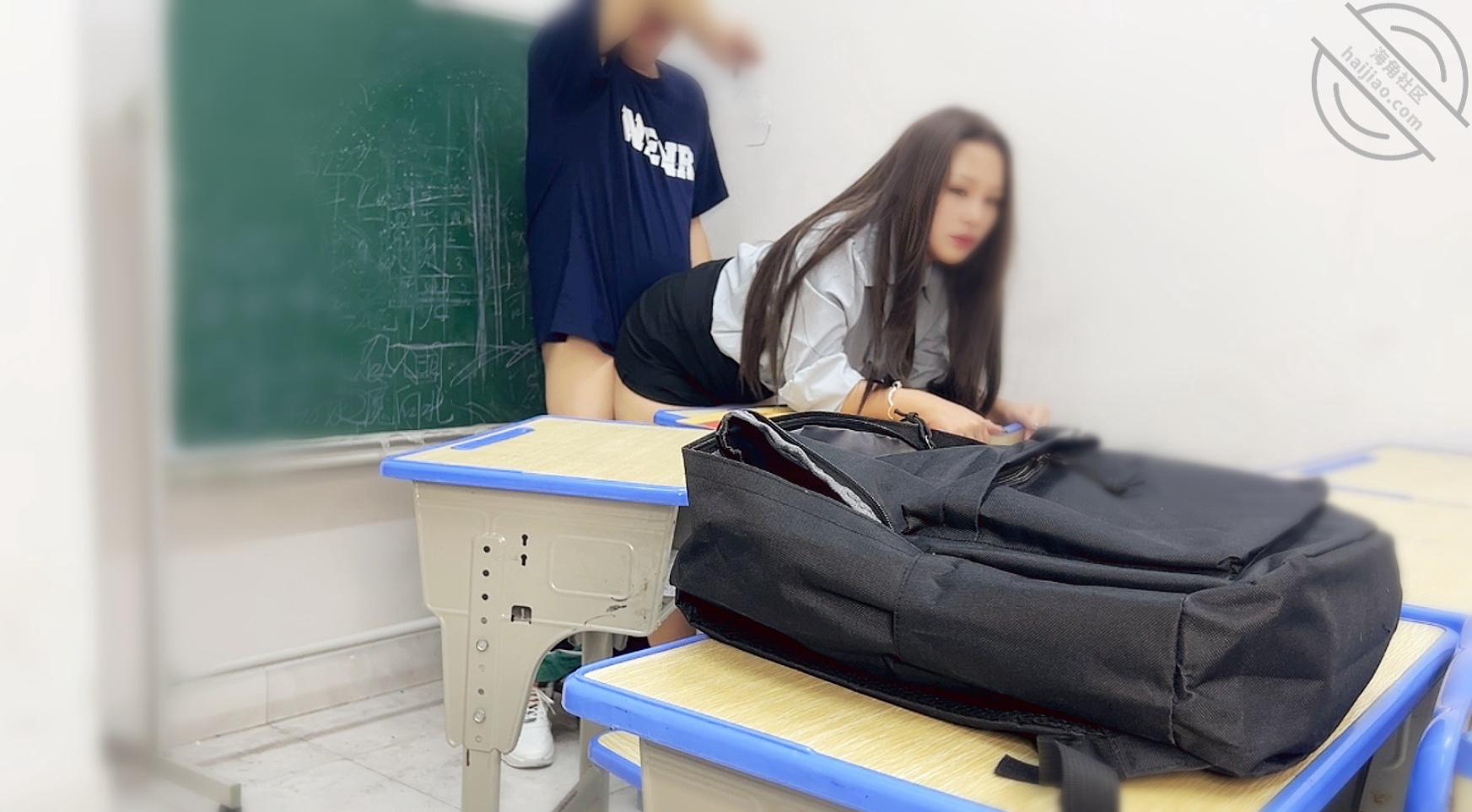 图片[11]-作者：御姐小姨李老丝 《补习乱伦门 侄子持刀强奸补习老师 亲戚之间的交融》-老宋小屋