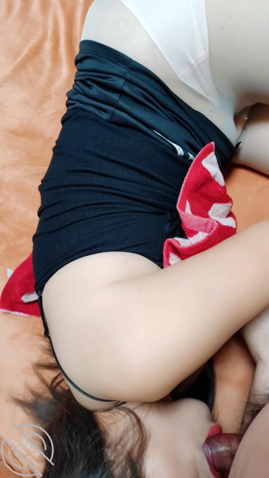 图片[12]-作者：熟控大胖 《原创！和同事在网咖时偷偷跑去他家干他妈妈，48岁街道办丝袜熟女阿姨》-老宋小屋