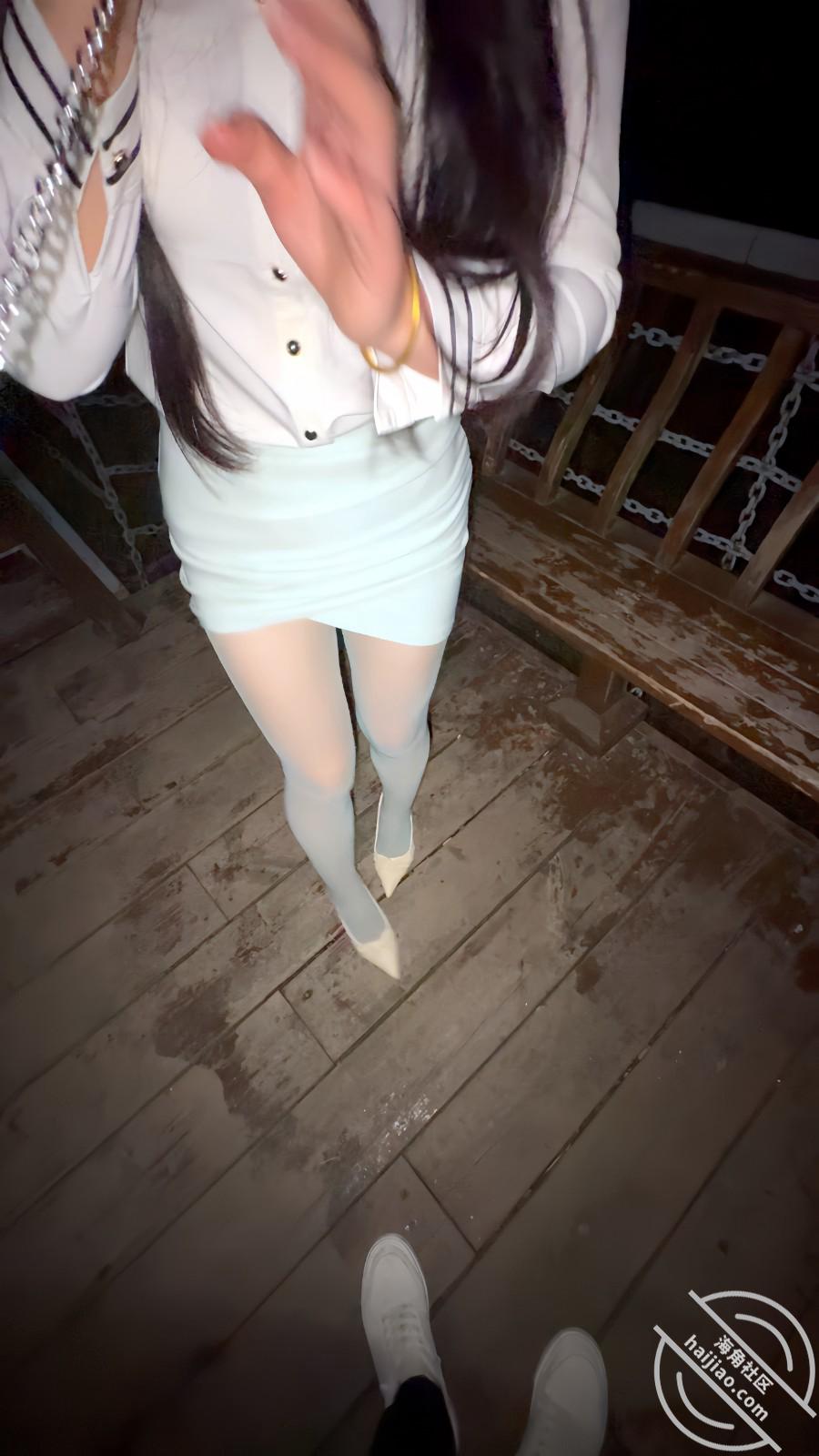 图片[12]-作者：会喷水的亲姐姐 《【60分原创户外】拉着气质姐姐铁路旁裤里丝双洞齐插，晚上又到树林母狗调教》-老宋小屋