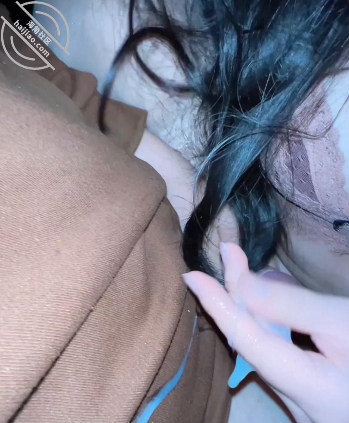 图片[13]-作者：姐姐的小飞棍 《原创姐姐24 和姐姐体验野外车震 外面人来人往属实刺激！姐姐颜射➕吃精》-老宋小屋