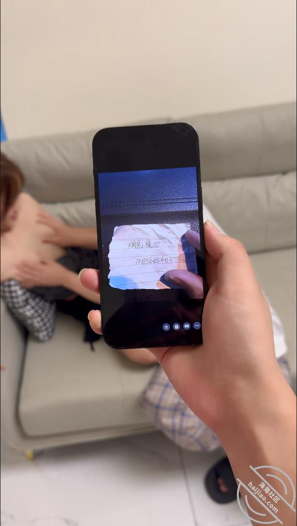 图片[13]-作者：烟色晚空、 《原创:超级调皮可爱的高颜值小姨子被我和朋友站起来的蹬,3p轮操,超强冲击》-老宋小屋