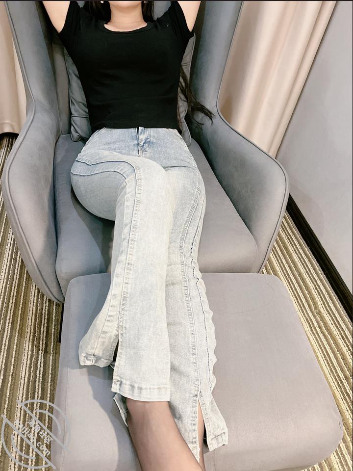 图片[14]-作者：奶子即正义 《原创:约操高颜值长腿姐姐,牛仔裤裤里丝,狗链子拴起来的玩,对着脸爆射~》-老宋小屋