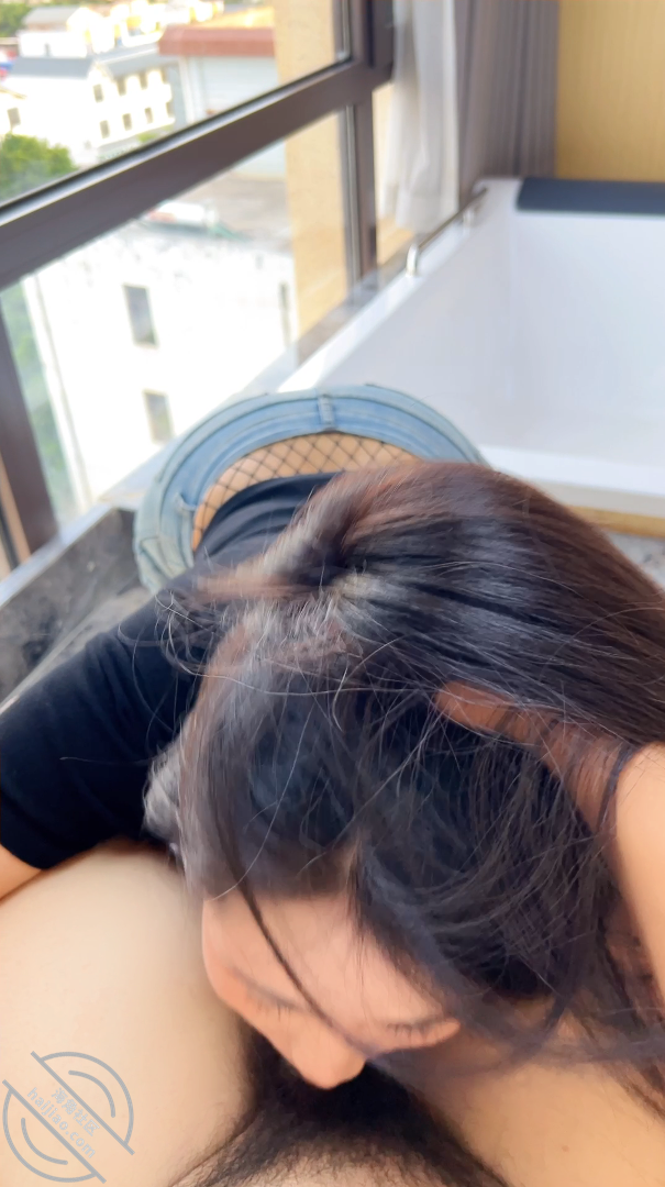 图片[14]-作者：奶子即正义 《原创:牛仔裤翘臀裤里丝来了,窗前凌辱前凸后翘的极品人妻,多角度爆草内射》-老宋小屋