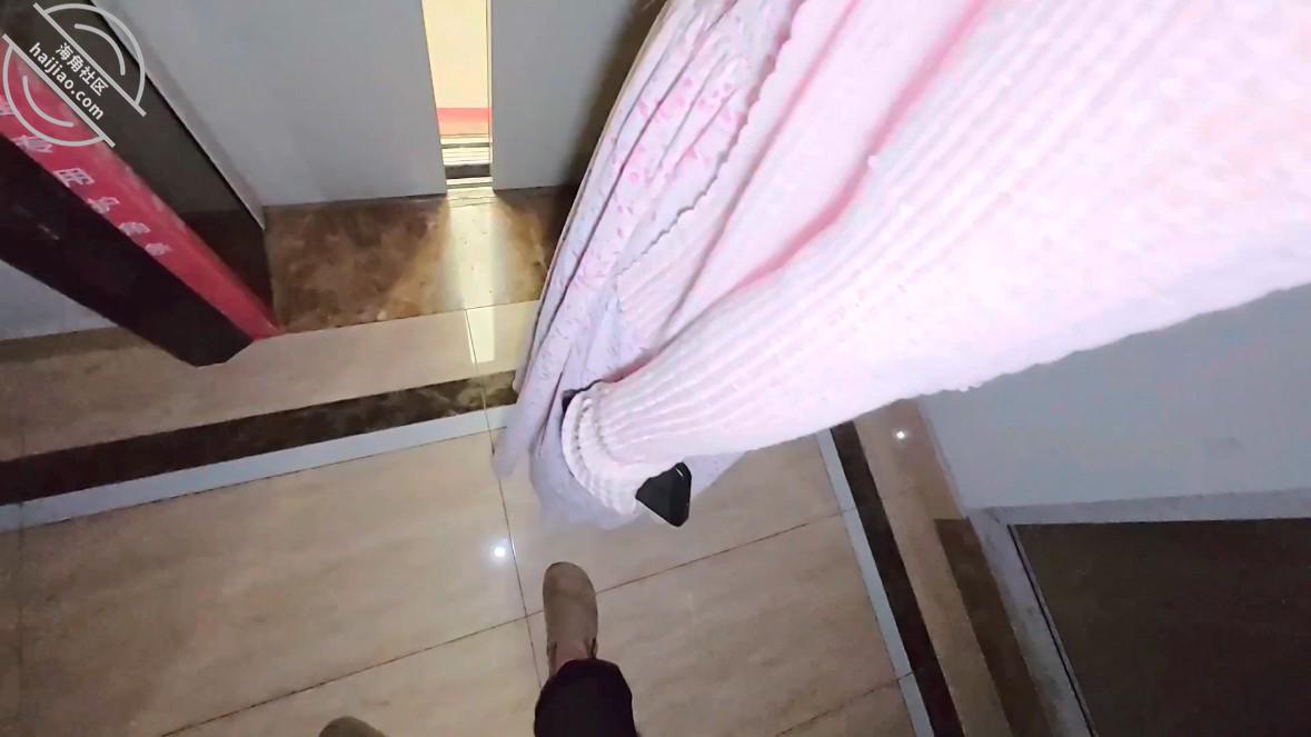 图片[15]-作者：与儿子幼儿园老师偷情 《去小朱老师家里她老公居然在家，她带我去天台，紧张刺激的氛围里猛干骚穴并内》-老宋小屋