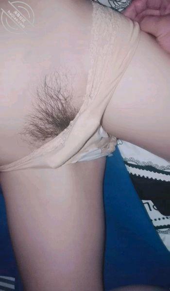 图片[16]-作者：熟控大胖 《【原创】差回来的妈妈被儿子迷奸，火燎妈屄毛，憋不住内射了妈妈屄》-老宋小屋