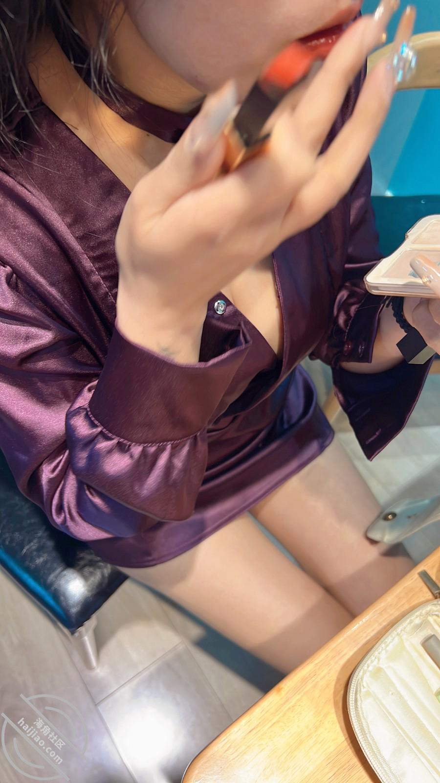 图片[19]-作者：奶子即正义 《原创:姐夫刚出门,姐姐就被我揪着头发按在沙发上爆操,紫色果然有韵味~》-老宋小屋