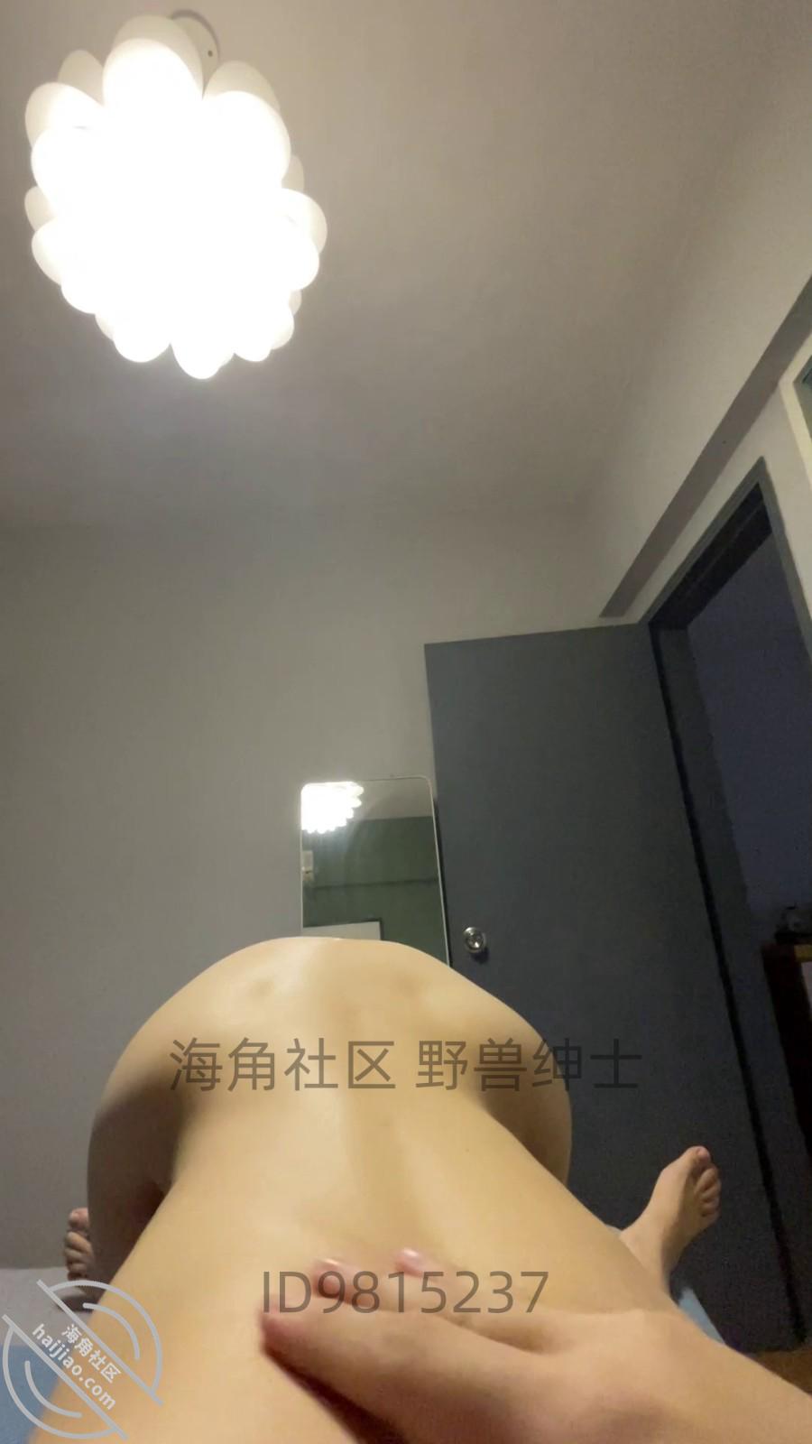 图片[2]-作者：小兽先生 《【野兽原创10】爆操萝莉的闺蜜，有着小少妇般的脸蛋和大长腿，让人欲罢不能》-老宋小屋