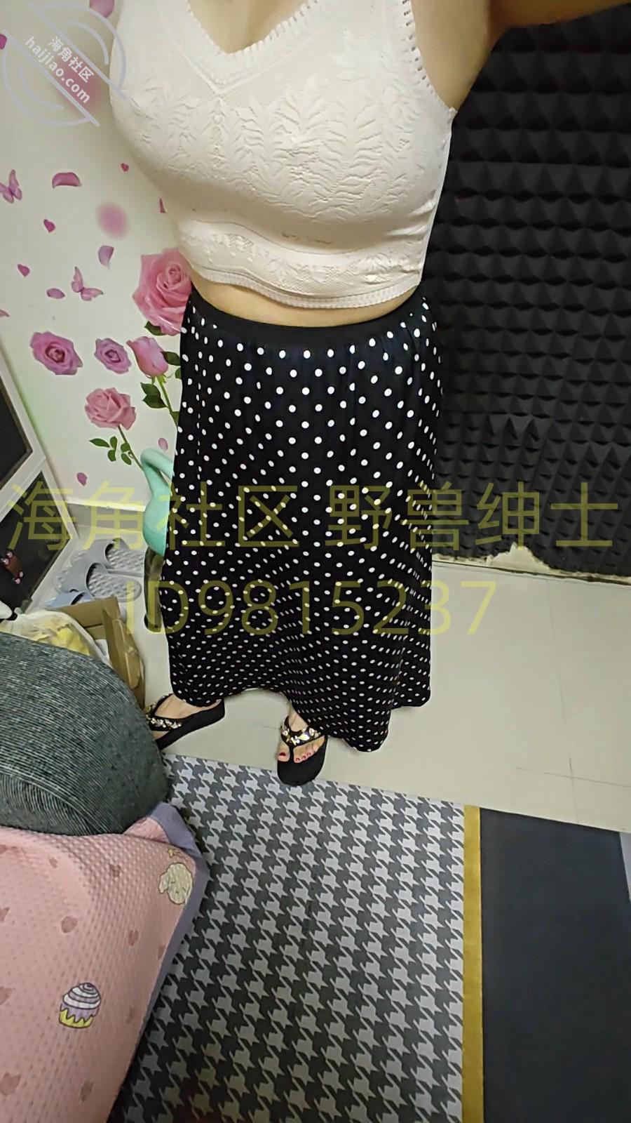 图片[2]-作者：小兽先生 《【野兽原创39】趁大奶少妇的老公出差，偷偷跑到他家把他老婆按到胯下抽插》-老宋小屋