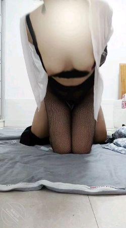 图片[2]-作者：把嫂子视为禁脔 《原创30 嫂子穿着黑丝来我房间，骑在我身上像发情的母狗》-老宋小屋