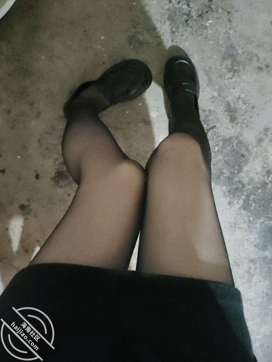 图片[2]-作者：我的离婚姐姐 《视频 老姐说想要再婚 承诺以后偶尔给我 黑丝跳舞挑逗我》-老宋小屋