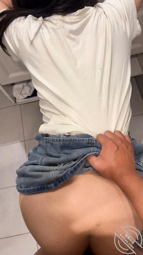 图片[2]-作者：奶子即正义 《正义原创,在厕所里上厕所,牛仔包臀裙的小姨子是我的厕所!》-老宋小屋