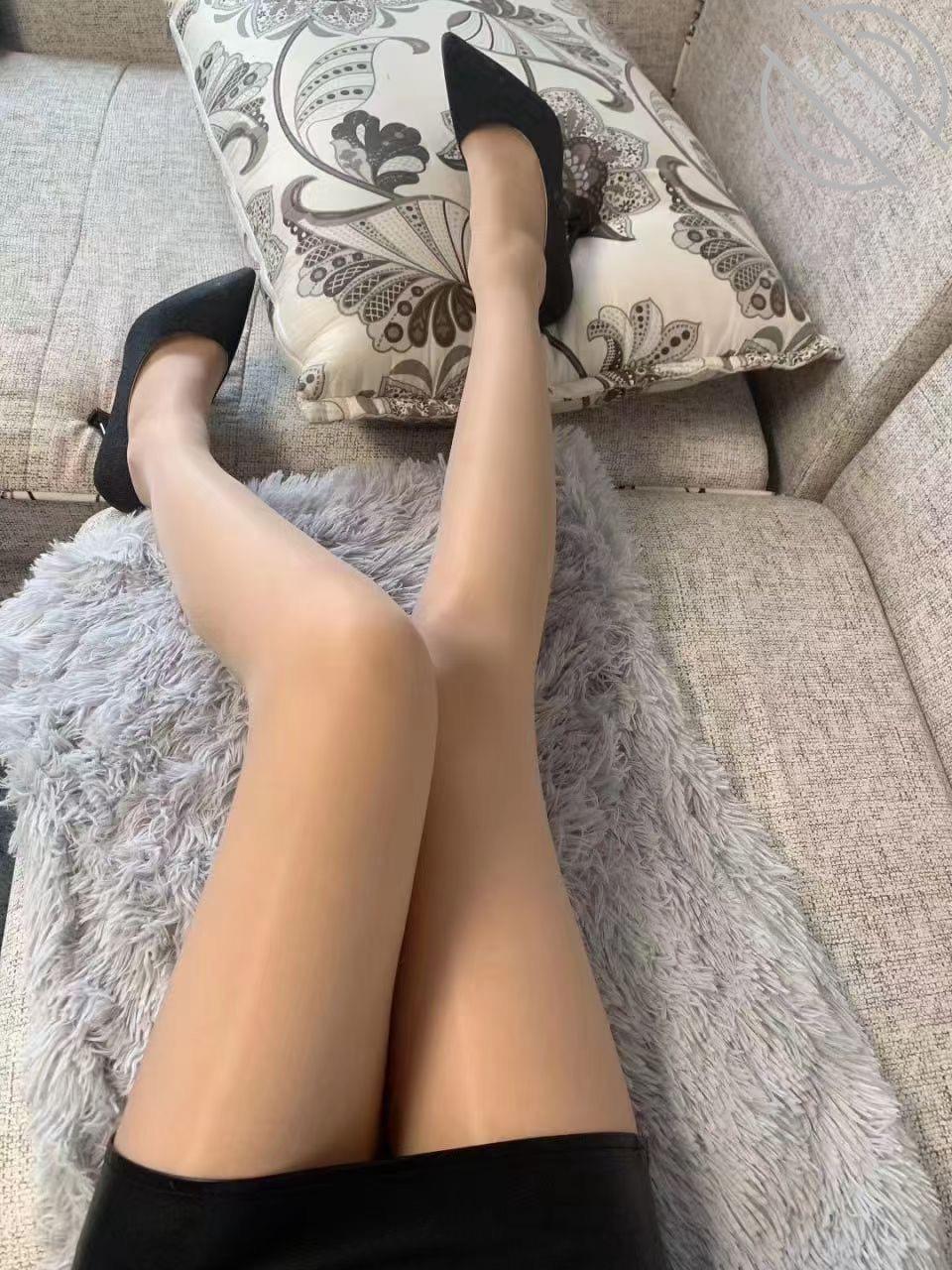 图片[2]-作者：极品巨乳妹妹鲍鱼逼 《偷看嫂子洗澡，紧张刺激，射了还不停扣嫂子逼逼！水太多，拿纸垫着！塞嫂子逼》-老宋小屋