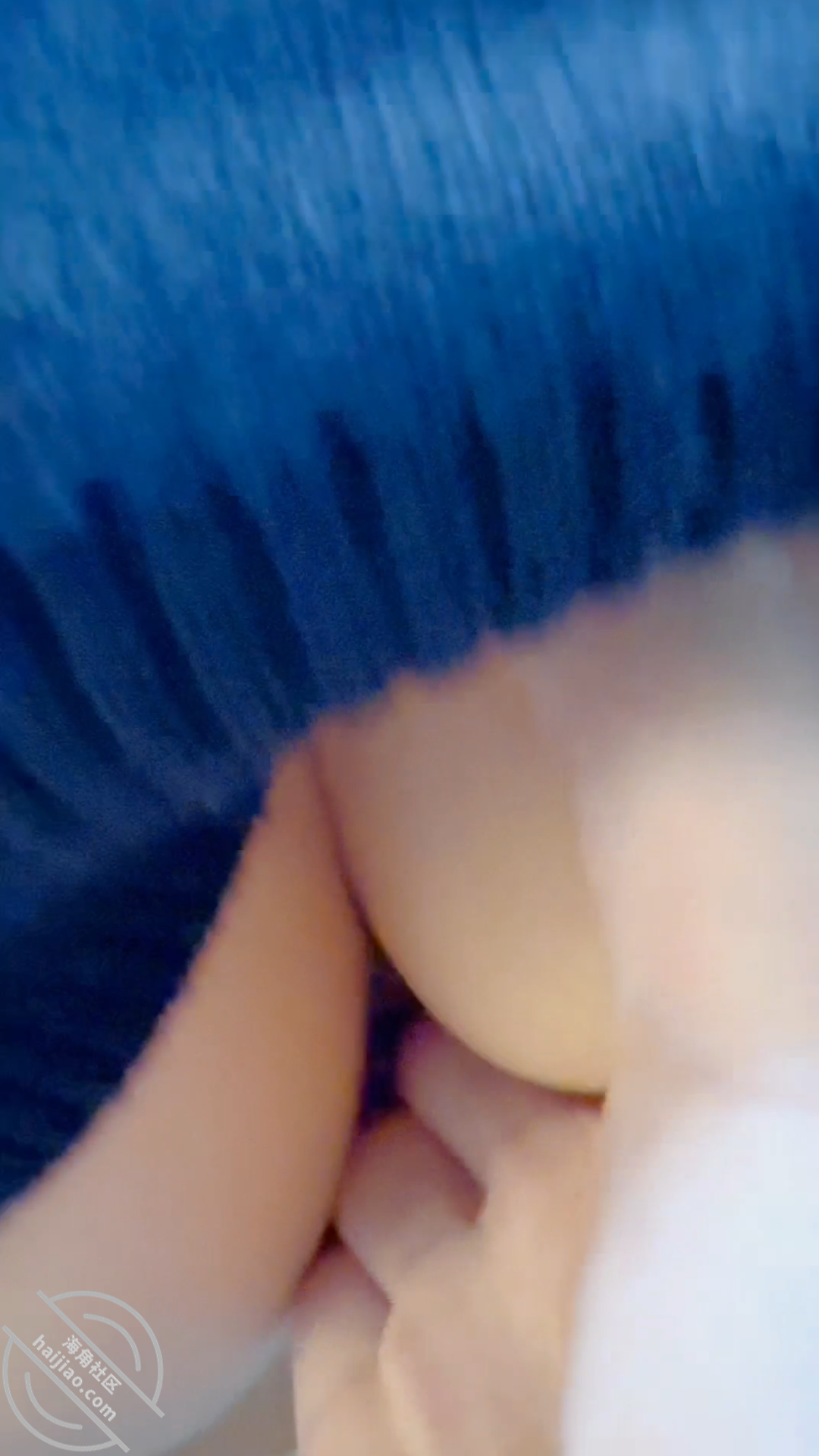 图片[2]-作者：意淫自己妹妹 《【原创视频16】妹妹在厨房和我爸打电话，趁机扯掉内裤按餐桌上狂操不敢出声》-老宋小屋