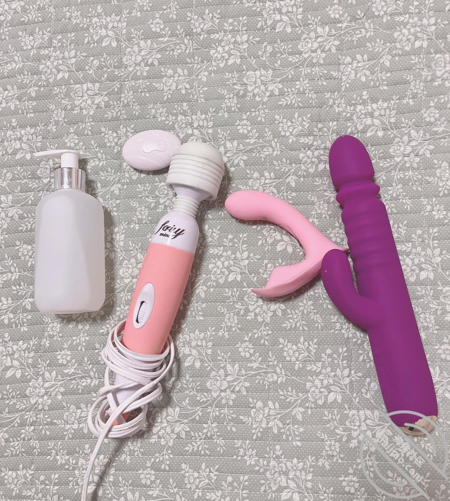 图片[2]-作者：单母与子不伦 《（原创视频）儿子第一视角av棒和跳蛋双洞齐开！被儿子玩到抽搐！》-老宋小屋