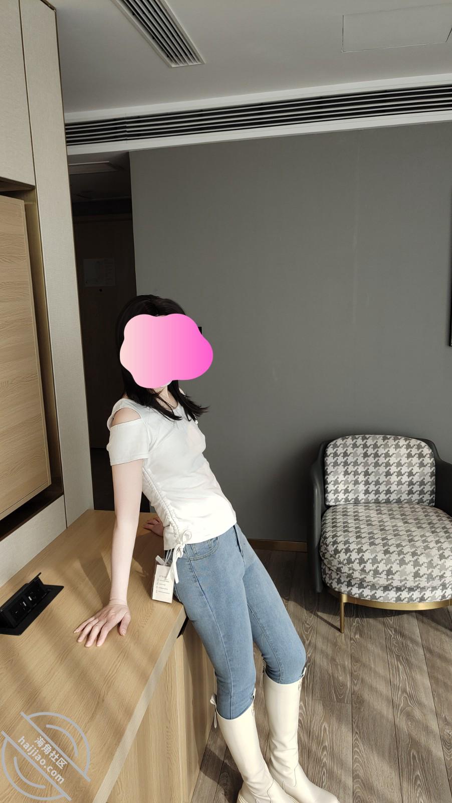 图片[2]-作者：我和娇妻的日常 《（76）原创视频 白色靴子加裤里丝的大嫂被2人干的尖叫不止》-老宋小屋