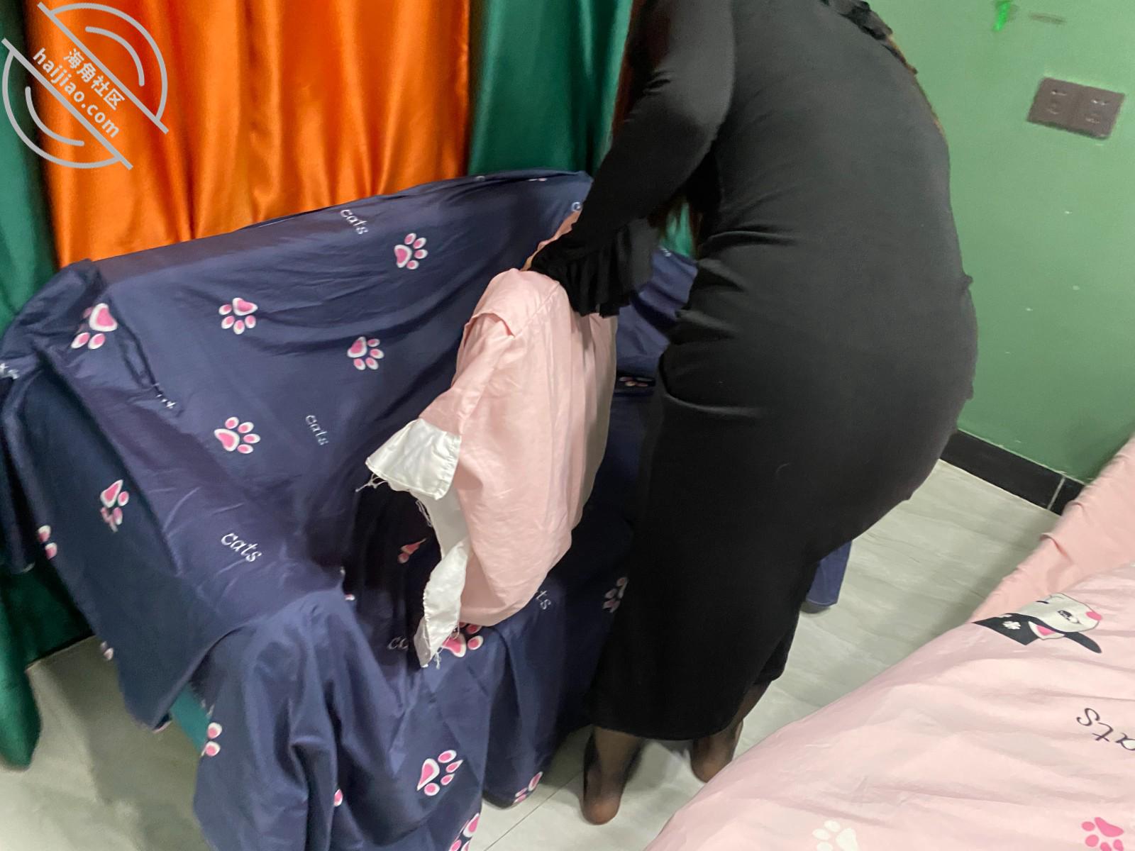 图片[2]-作者：舅妈的爱情故事 《【真实乱伦】禽兽儿子宿舍内强奸母亲乱伦老A8》-老宋小屋