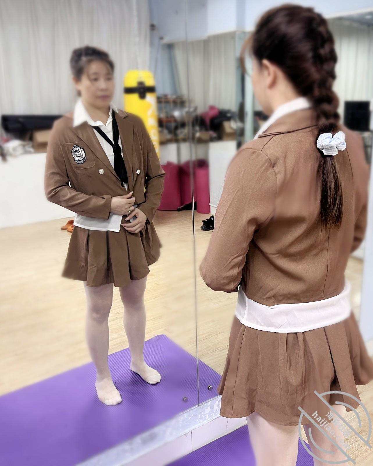 图片[2]-作者：舅妈的爱情故事 《【真实乱伦】JK服背德熟母瑜伽馆与儿苟合 穿上jk是为勾引儿子回老家》-老宋小屋