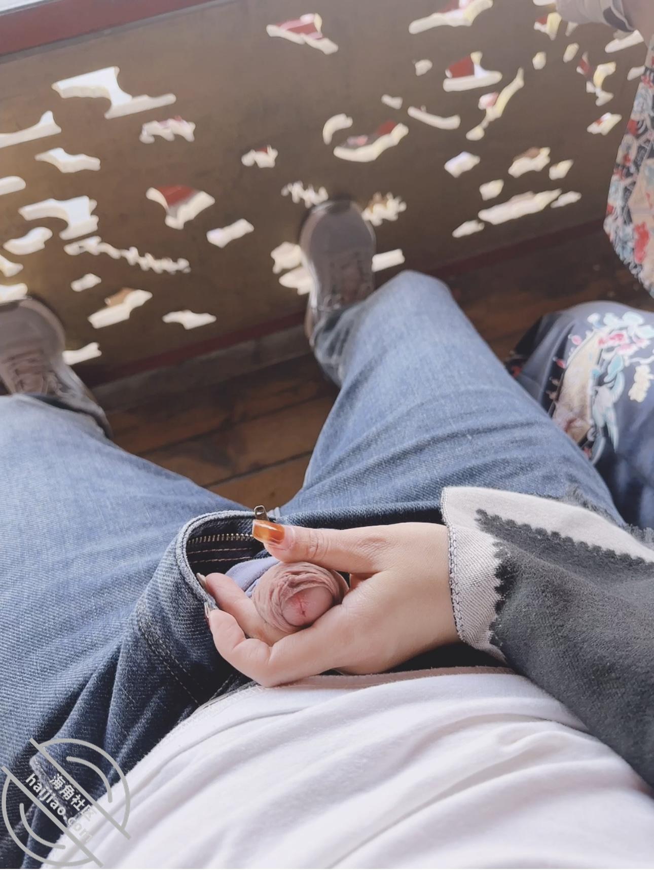 图片[2]-作者：拿走妹妹的处女 《111（原创视频贴）景区内妹妹给我口交惊险刺激！》-老宋小屋