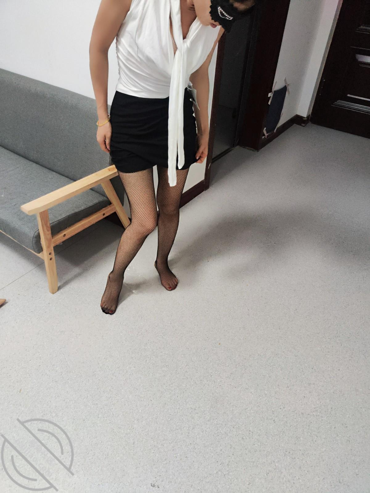 图片[2]-作者：脆脆倒在丝袜上 《海角原创（48）第一次看嫂子穿网袜，美腿网袜配美穴直接受不了》-老宋小屋