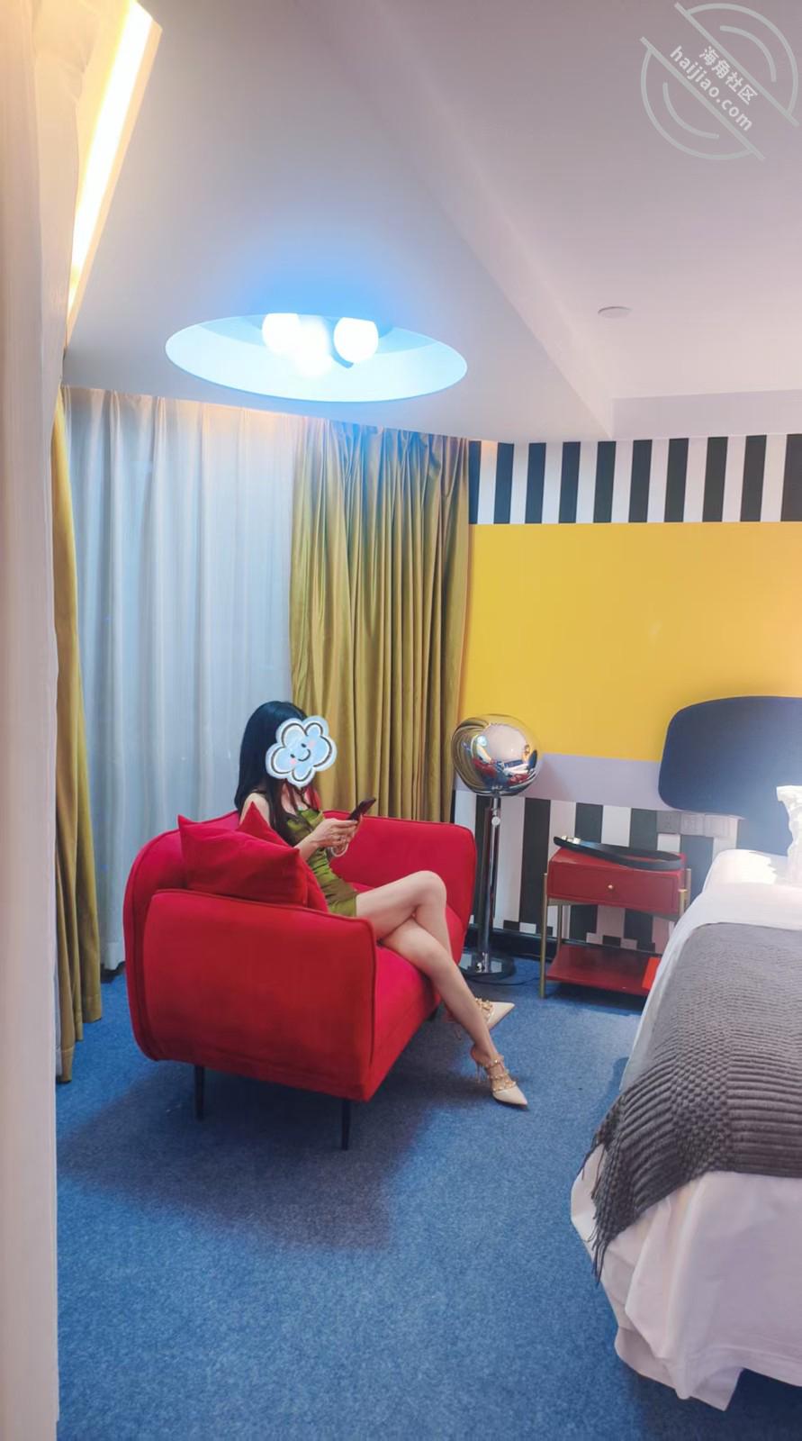 图片[2]-作者：亲姐的诱惑 《[原创视频]25.性欲高涨后淫荡骚逼姐姐主动足交，让我兴奋莫奋力冲刺》-老宋小屋