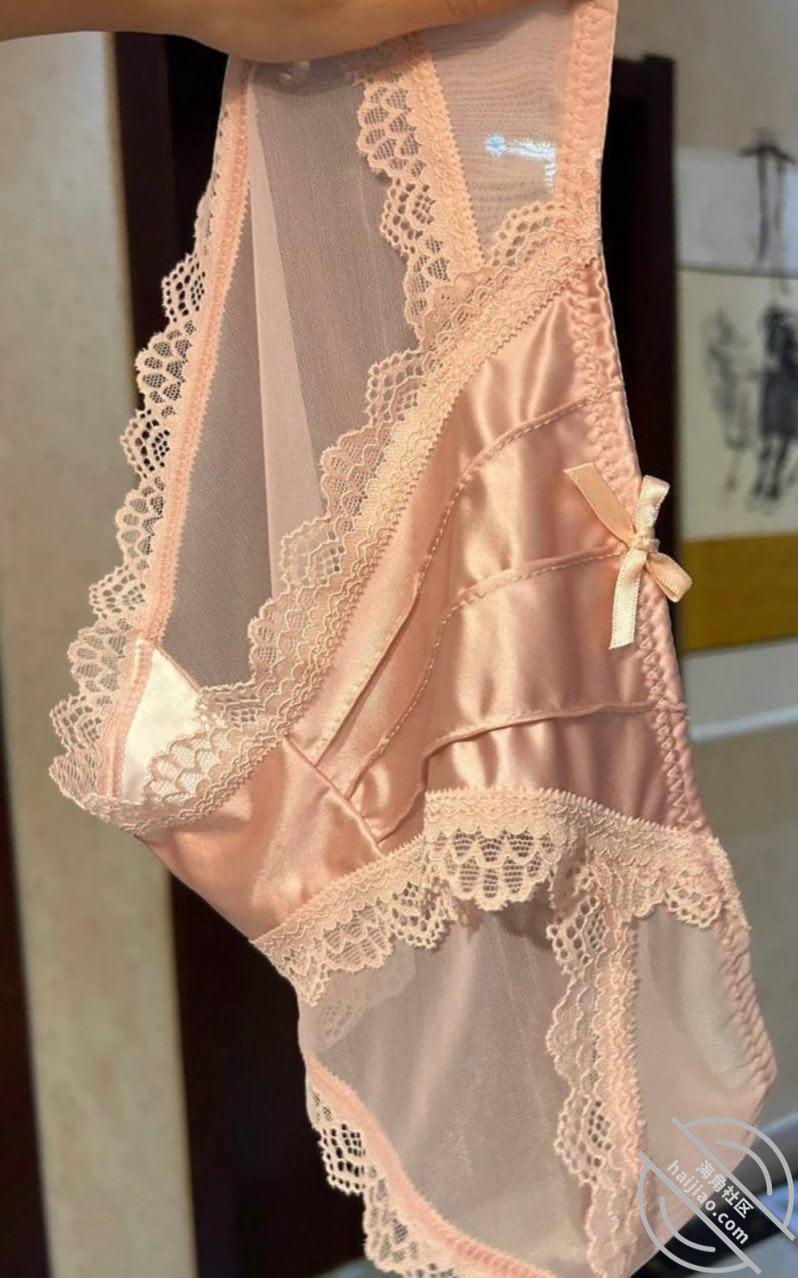 图片[2]-作者：我就放进去不动 《（真实原创）挑战全网最强，半夜在老爸房门外，疯狂的乱操着后妈。》-老宋小屋