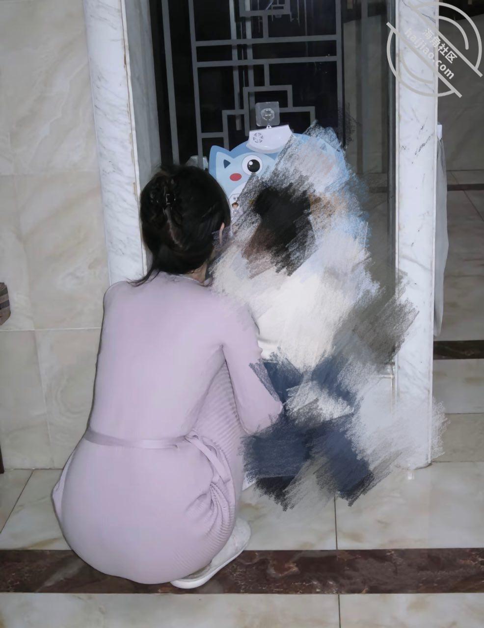 图片[2]-作者：我就放进去不动 《（原创）后妈生日的这天，我送了她一份大大的生日礼物，把她强上内射了。》-老宋小屋