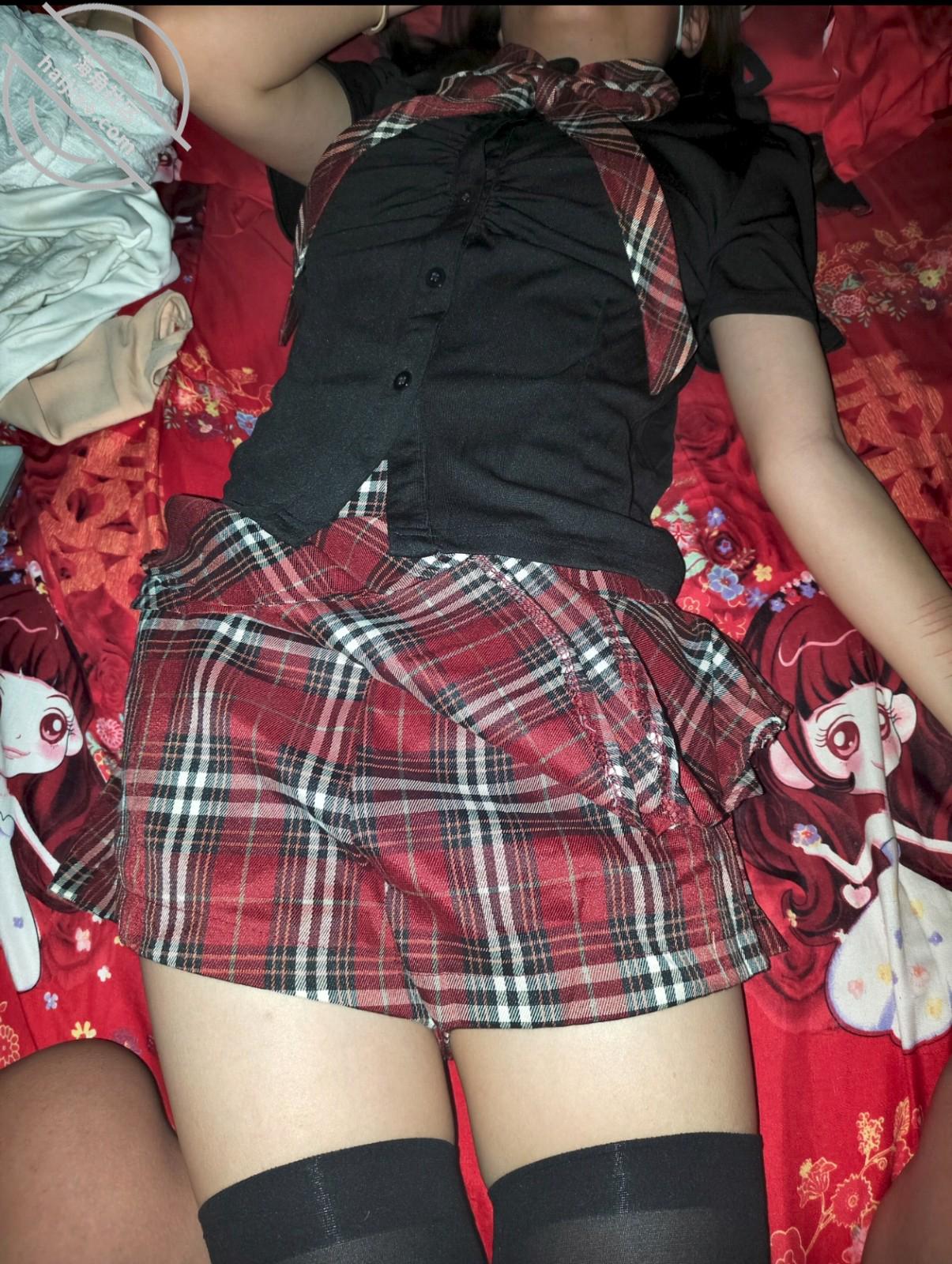 图片[2]-作者：打野王子 《学校里真实骗到的学生妹妹，被我破处后第一次穿黑丝操逼（原创真实）》-老宋小屋