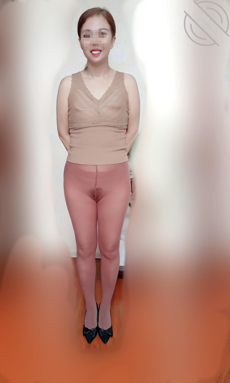 图片[2]-作者：熟控大胖 《原创～妇女节偷情操朋友的公务员熟妈（刘阿姨），来自熟三八的插逼快乐》-老宋小屋