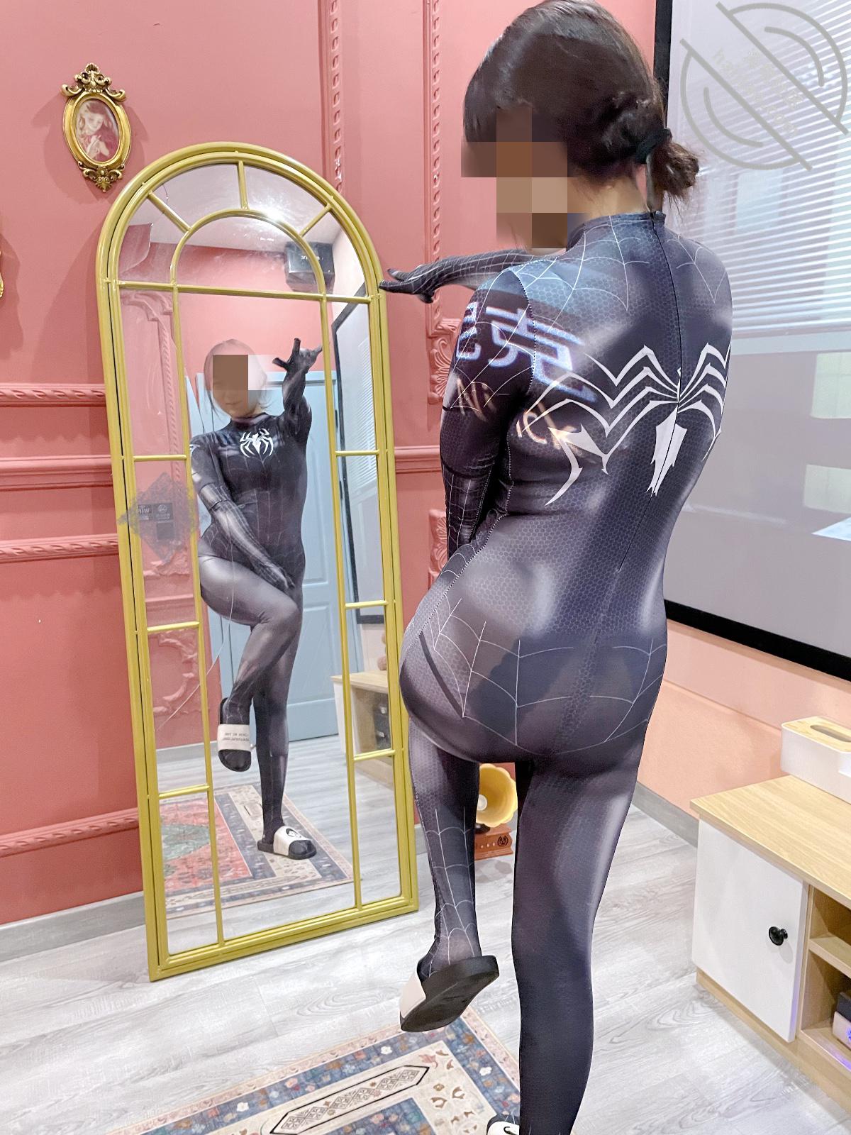 图片[2]-作者：强奸少妇邻居 《（原创视频）电影院门口操美女蜘蛛侠邻居，被外面漂亮小姐姐发现了，好刺激啊》-老宋小屋