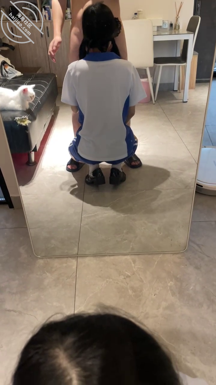 图片[2]-作者：小兽先生 《【野兽原创5】爆操校服萝莉，演绎父女乱伦，淫语挑逗，刺激高潮。》-老宋小屋