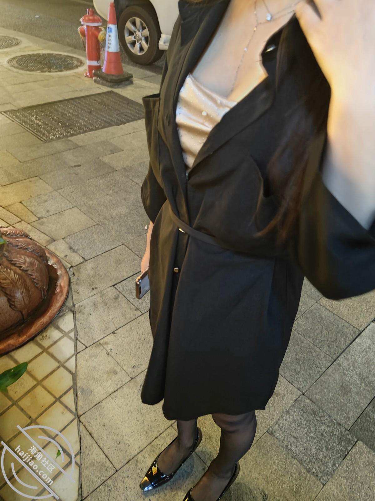 图片[2]-作者：和女老板的故事 《33.五一在海底捞厕所和老板做爱，外面人来人往真刺激！》-老宋小屋