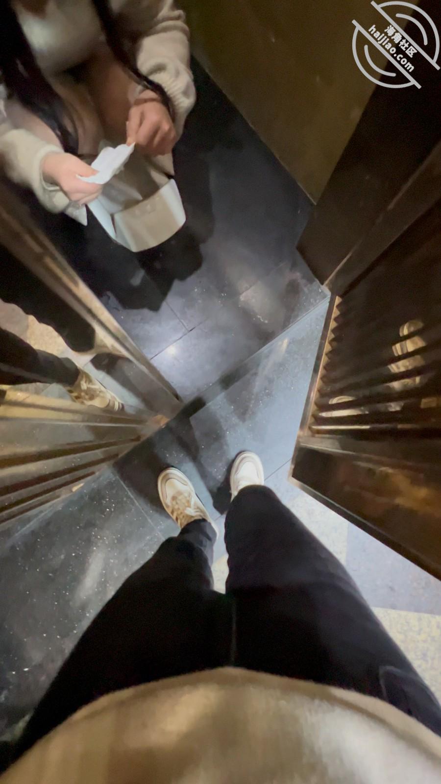 图片[2]-作者：会喷水的亲姐姐 《【60分钟】KTV厕所再次内射醉酒姐姐，到家后睡着暴力蹂躏，睡着也喷水？》-老宋小屋