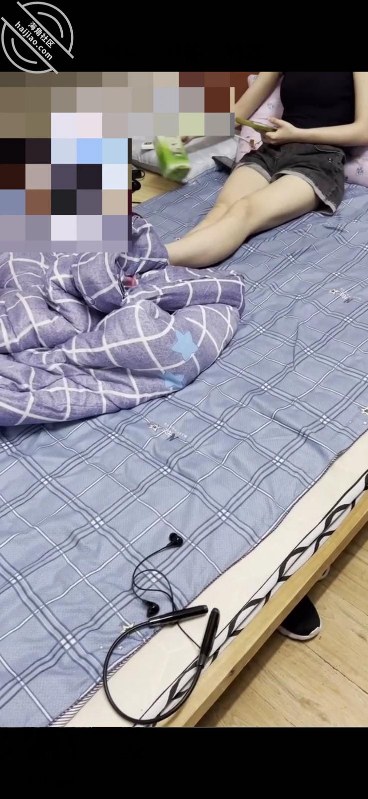 图片[2]-作者：学以致用 《把弟弟支到隔壁的房间，然后爆操躺在床上的女儿！感觉好刺激！操晕女儿！》-老宋小屋