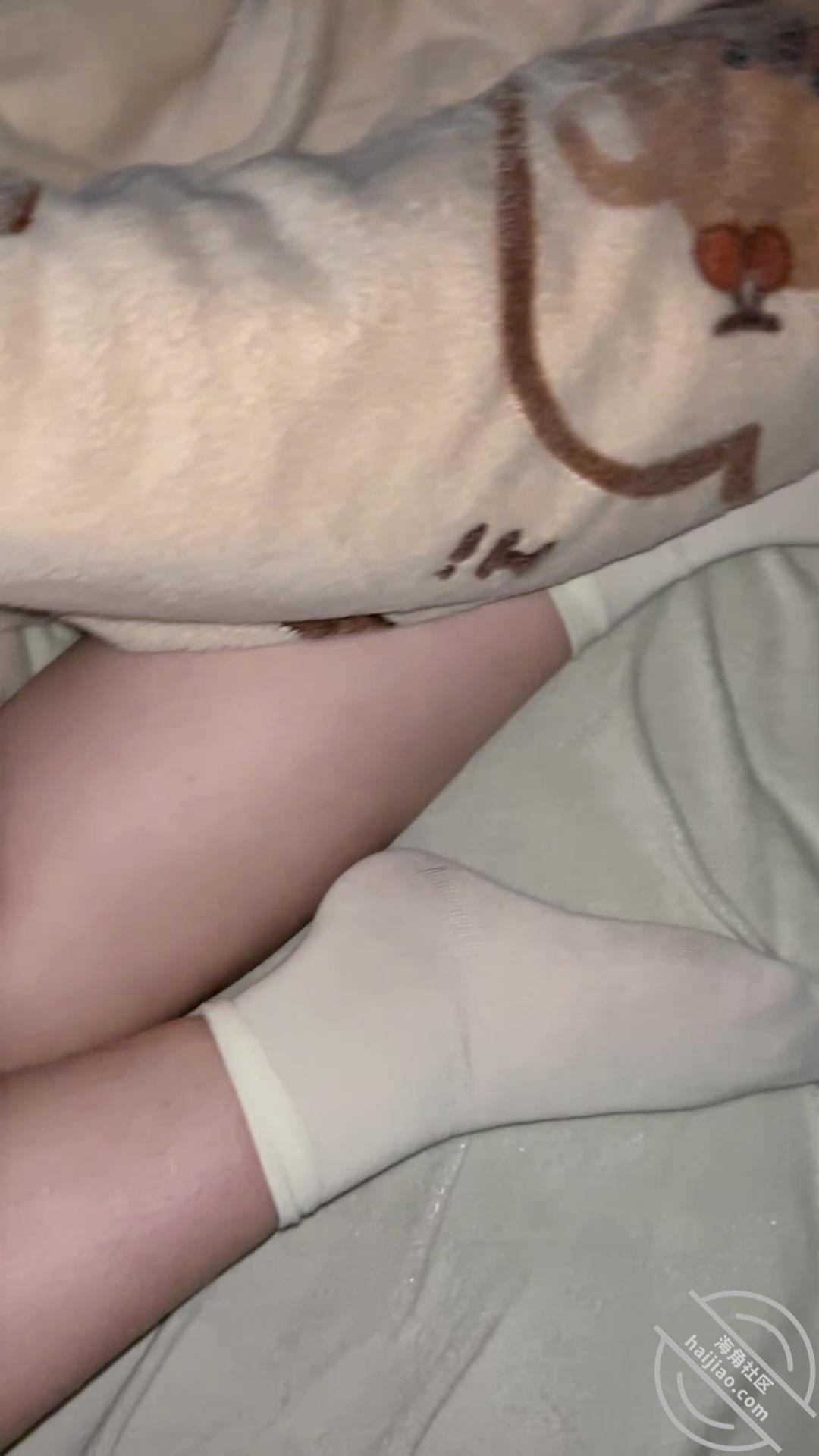 图片[2]-作者：我的巨乳亲表姐 《【巨乳表姐18】趁姐姐喝醉推门进去强制深喉，插逼，全程高能加对白！刺激！》-老宋小屋