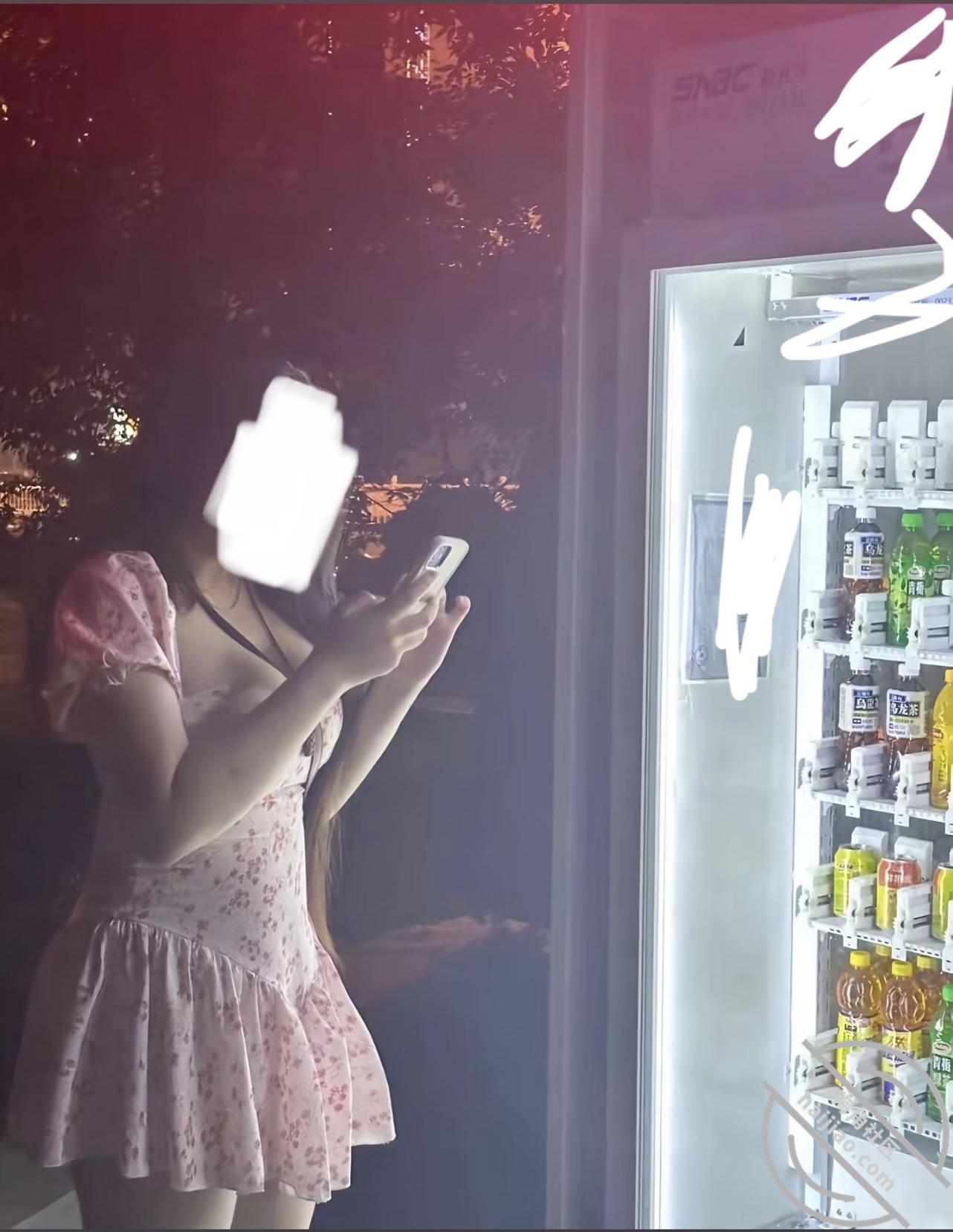 图片[2]-作者：丰乳肥臀的姐姐 《（原创）偷拍巨乳大学生 一镜到底（下）》-老宋小屋