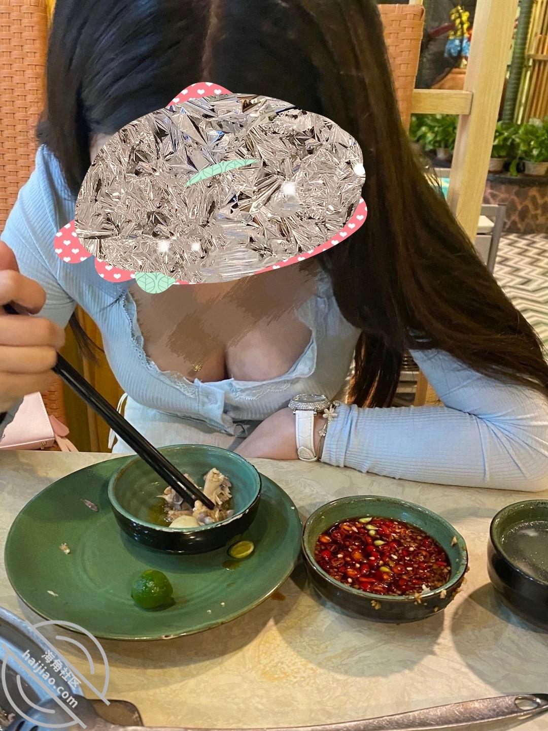 图片[2]-作者：我的36岁后妈 《视频贴 老爸不在家，陪老妈做完瑜伽，忍不住把我的小后妈抱到了他俩的婚房》-老宋小屋