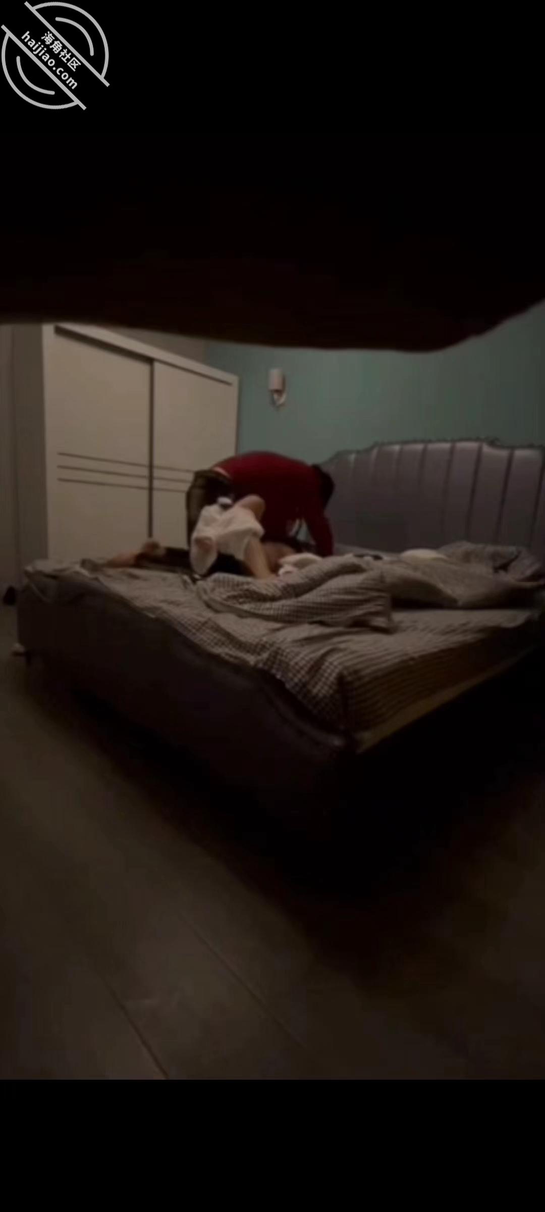 图片[2]-作者：近水楼台先艹妈 《趁爸爸还没回来 第一次强迫操了妈妈》-老宋小屋