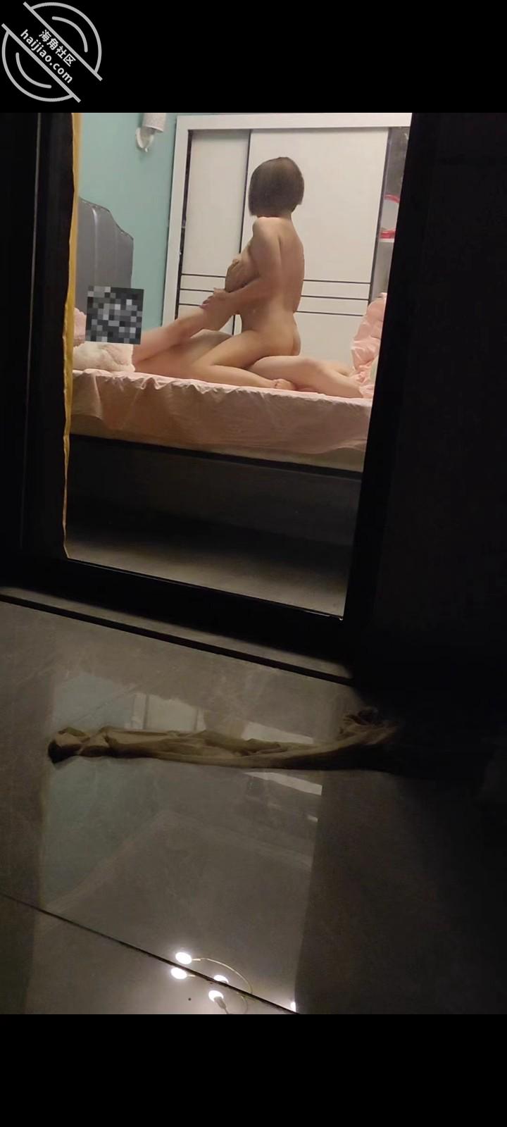 图片[2]-作者：近水楼台先艹妈 《爸爸射了以后 妈妈欲求不满 继续用假鸡巴艹》-老宋小屋