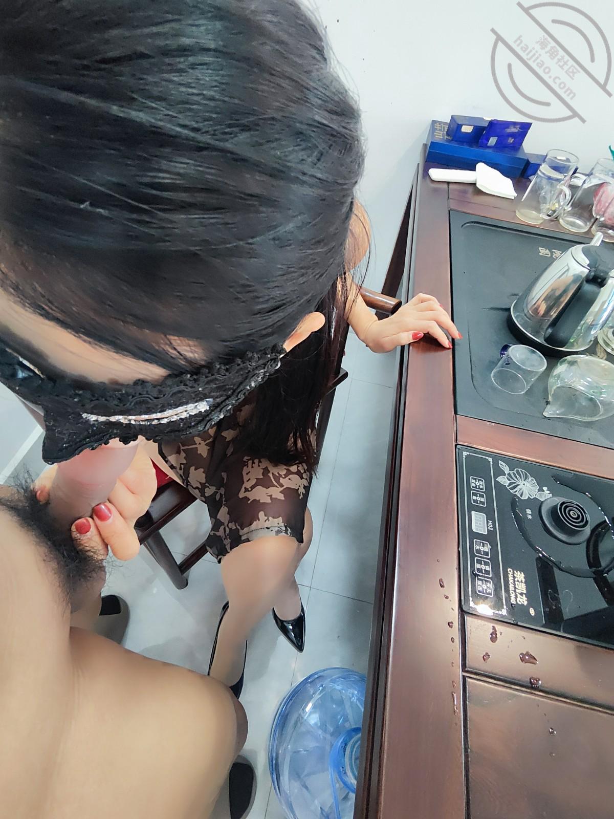 图片[21]-作者：脆脆倒在丝袜上 《海角原创（80）在茶室里操旗袍肉丝嫂子，情到深处提肛交的事竟然没拒绝》-老宋小屋