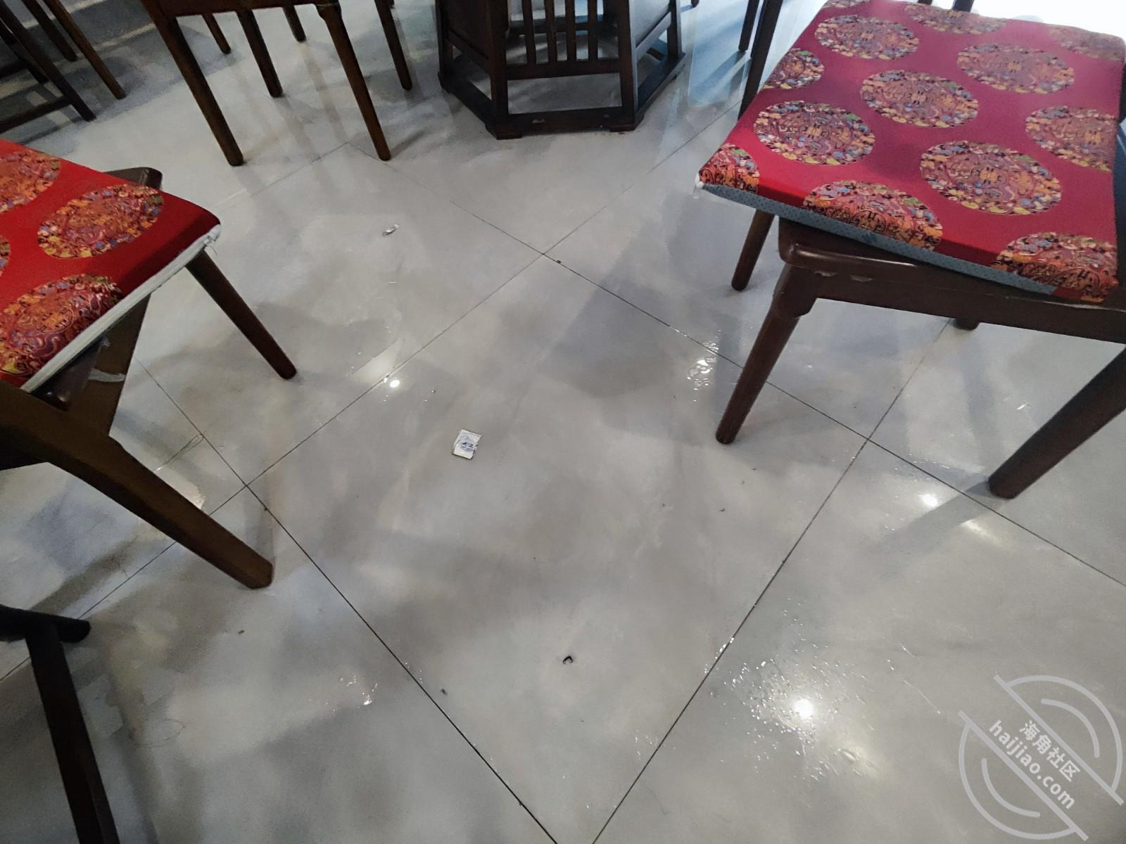 图片[23]-作者：脆脆倒在丝袜上 《海角原创（84）家庭聚餐，和嫂子在饭店包厢里偷摸做爱，还把茶杯震掉甩碎了》-老宋小屋