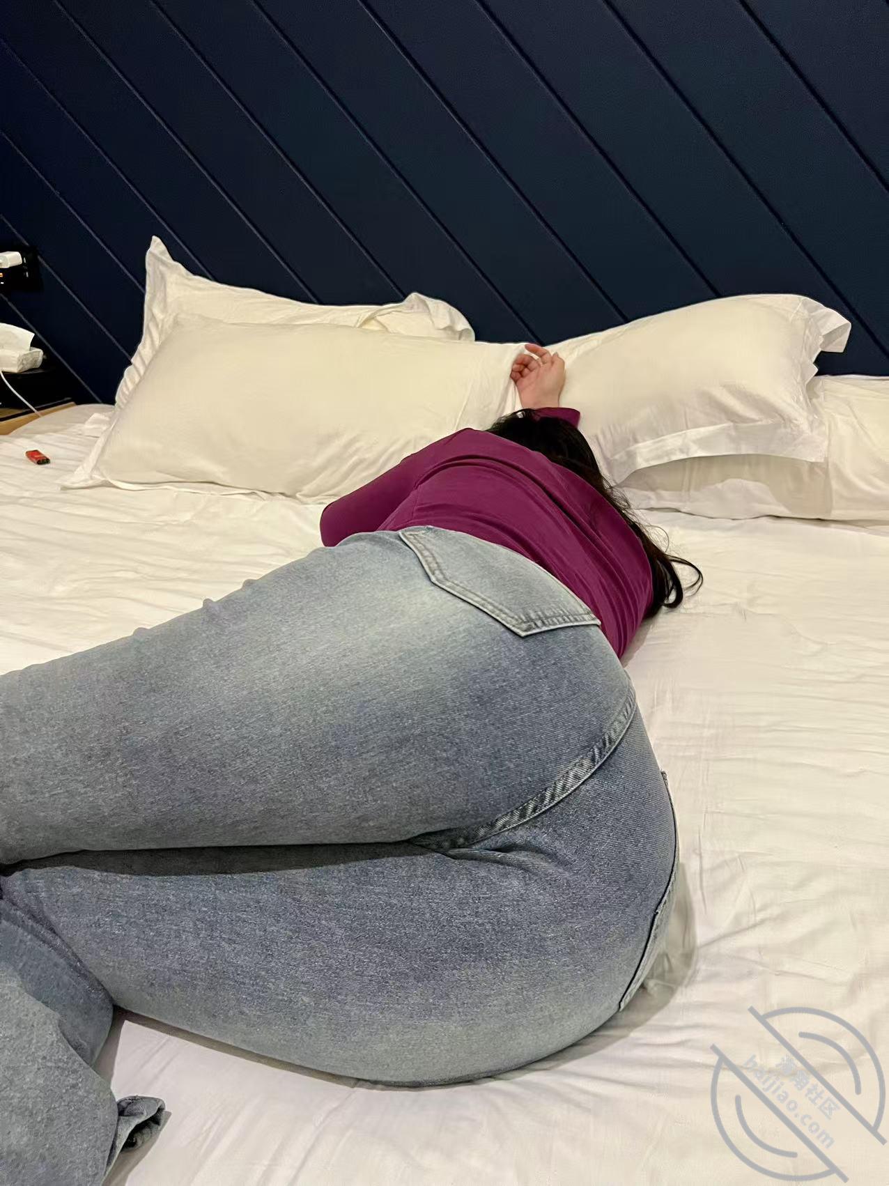 图片[27]-作者：奶子即正义 《原创:爆操紫衣极品人妻,大屁股穿牛仔裤真是太顶了!被操的一直在求饶!!》-老宋小屋