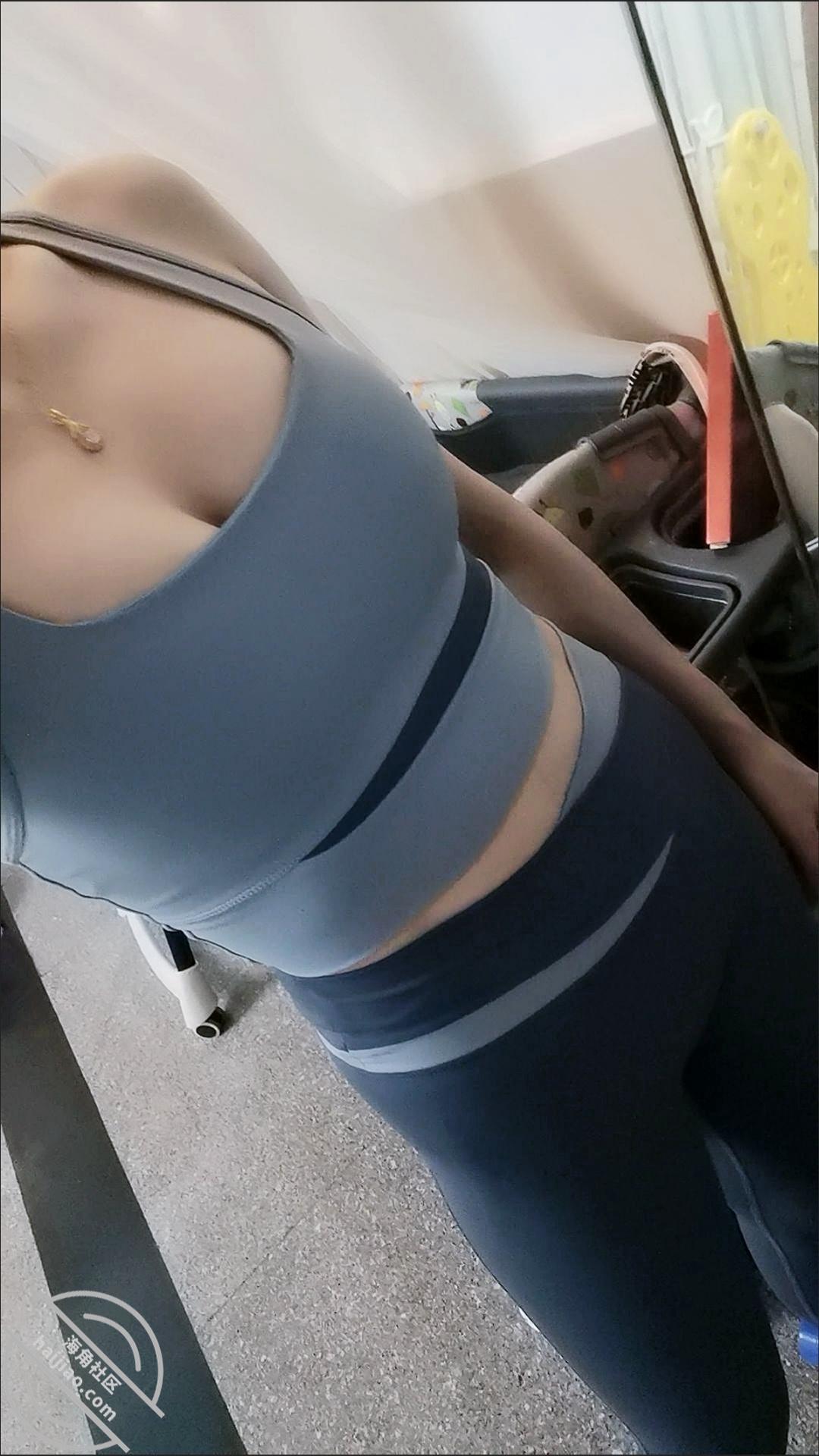 图片[3]-作者：我的离婚姐姐 《【原创视频】老姐春情泛滥 我跟她闺密睡过后感觉她更加爱我了》-老宋小屋