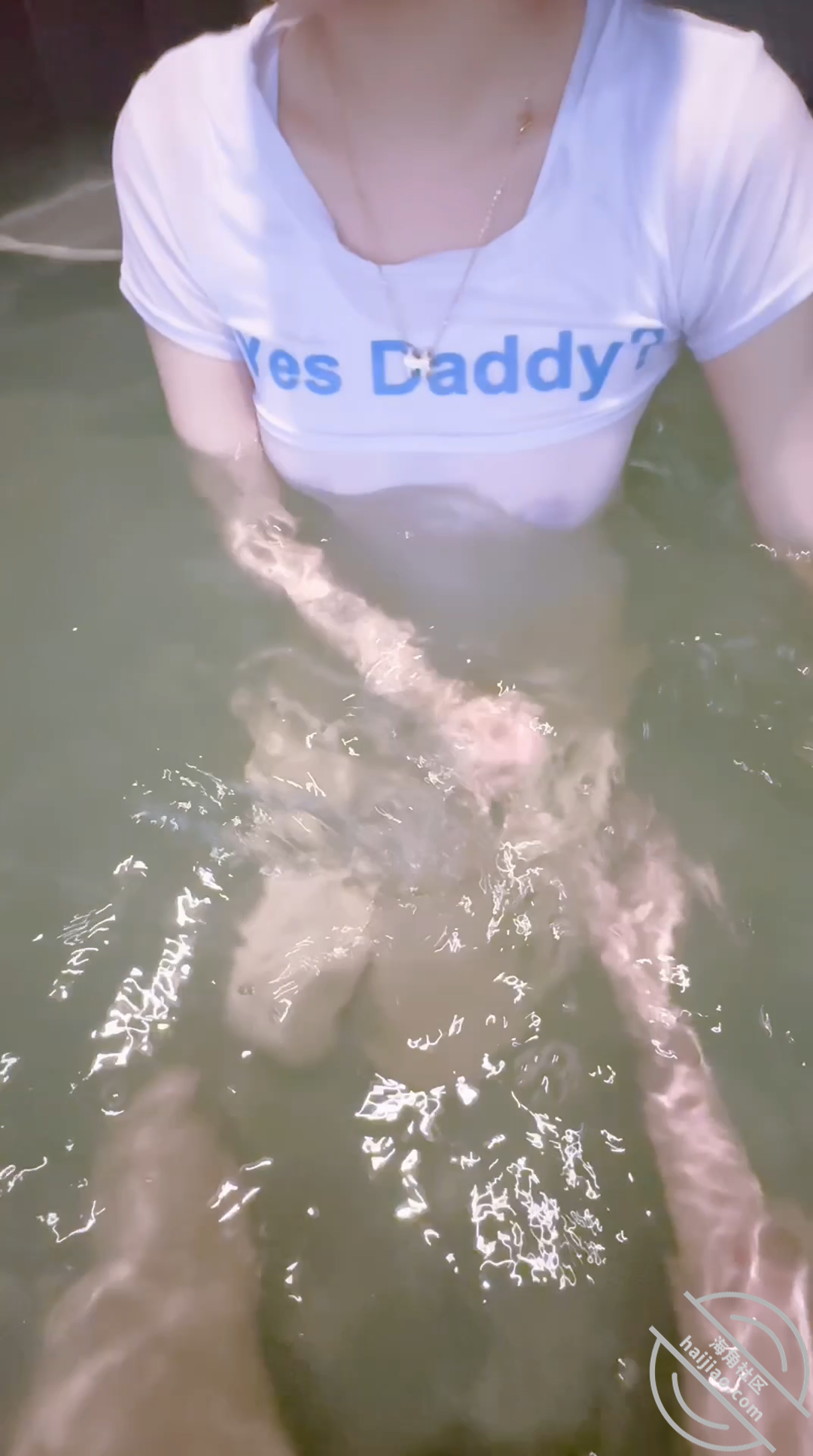 图片[3]-作者：意淫自己妹妹 《【原创视频46】一楼泳池玩耍，二楼各种姿势变态把玩妹妹，再次内射，爽歪歪》-老宋小屋