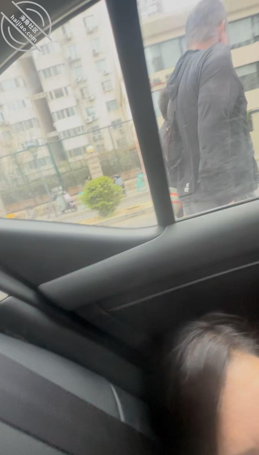 图片[3]-作者：美丽的母后 《记录（21）第一次在车来人往的马路边跟我妈车震，紧张刺激》-老宋小屋